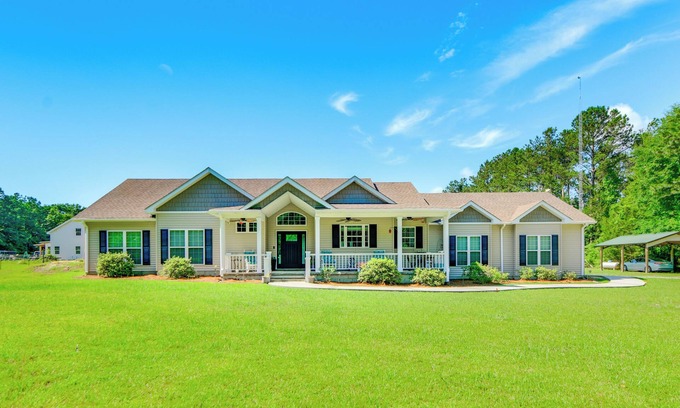 Abbeville Casa | Family-Friendly Abbeville Home w/ Fire Pit & Games