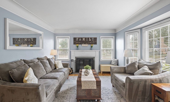 St. Louis Park Casa | Family Friendly Home in Great Location