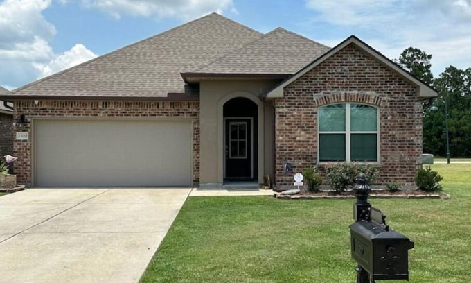 Westlake Casa | Family friendly home on golf course
