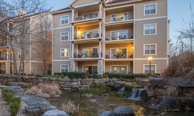 Table Rock Complejo | Alojamiento para familias en Branson Condos con 7 piscinas exteriores / cubiertas, a 6,4 km de 76 Strip