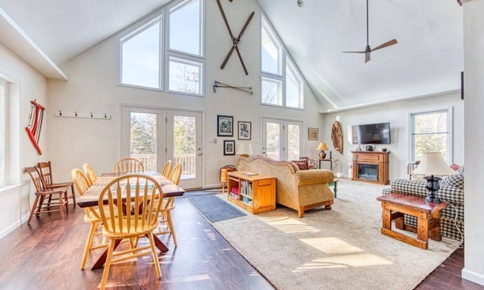 Elka Park Casa | Family Friendly~Minutes to Hunter~Wooded Seclusion