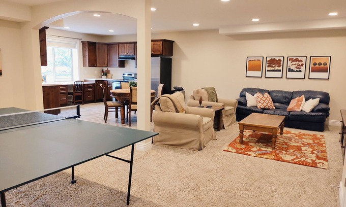 Pleasant Grove Casa | Family friendly home close to ski resorts, mountains, lakes, BYU, and UVU