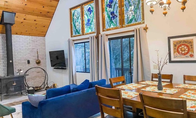 Julian Cabina | Family Friendly Vacation