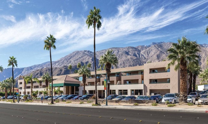 Uptown Design District Condominio | Worldmark Palm Springs 2BD