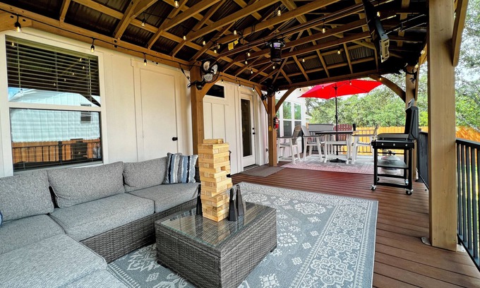 Canyon Lake Cabaña | Family Fun, New 3 BDR Home Near Canyon Lake!