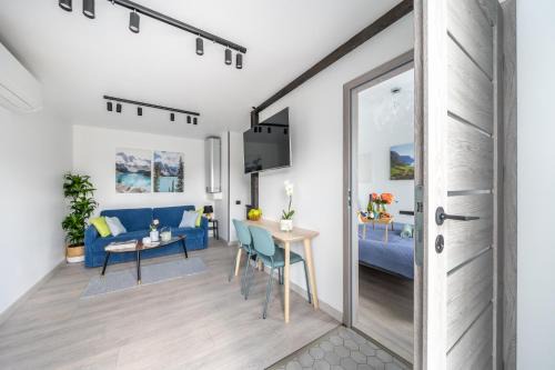 Latgale Suburb Casa | Family Garden House with Free Private Parking & Playground