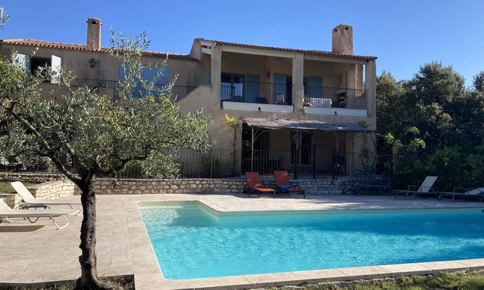 Mollans-sur-Ouveze Casa | Family home with view of Mont Ventoux and private pool