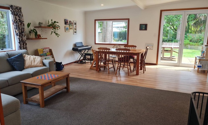 Te Awanga Casa | Family home