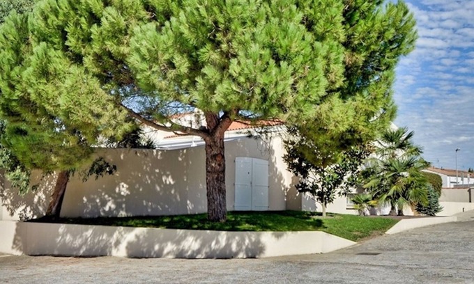 Puilboreau Casa | Hermosa casa familiar con piscina climatizada