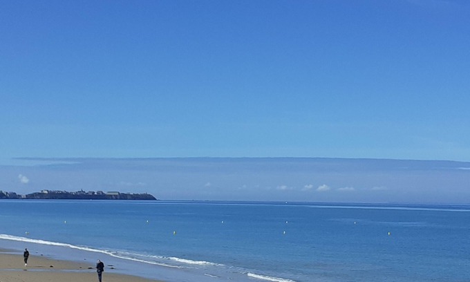 Saint-Martin de Brehal Casa | Family house for 10 people, 3 minutes walk from the beach