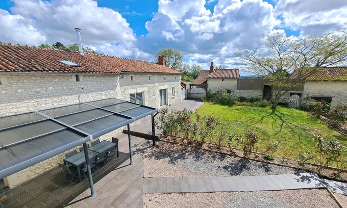 Courcoue Casa | Family house near Richelieu with swimming pool 12 adults/2 babies