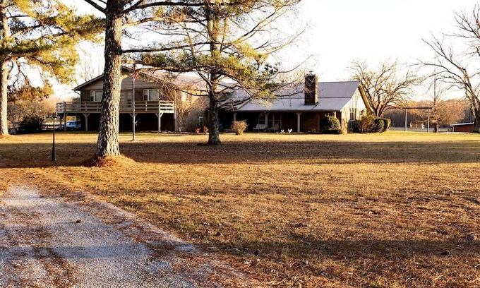 Belden Casa | Family Lake Glamping for an Outdoor Adventure in Tupelo, Mississippi