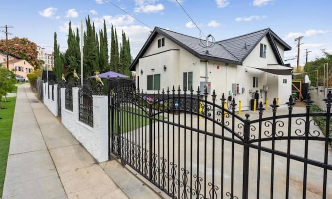 Eagle Rock Casa | Family/pet friendly home near Hollywood & Pasadena