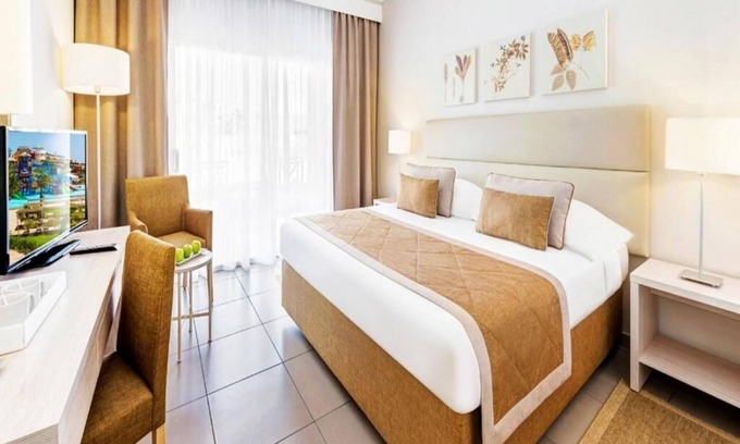 Makadi Bay Hotel | Family, Queen or Twin Bed, Pool View