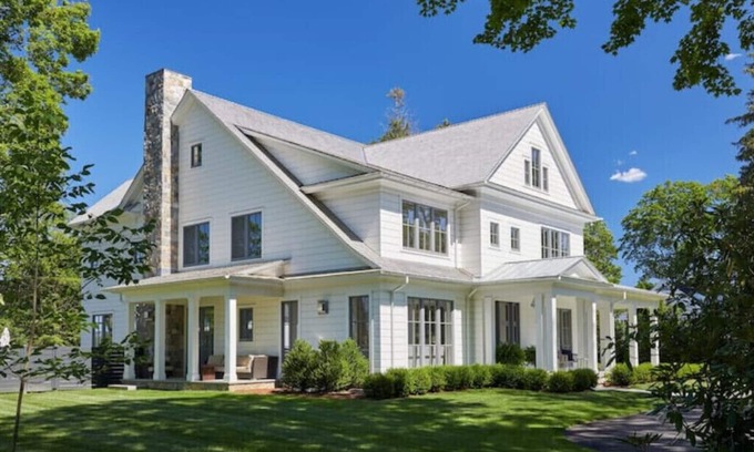 New Canaan Casa | family retreat. Pool, hot-tub, full gym, basketball court, pickleball