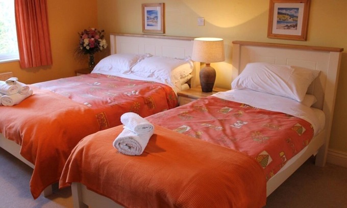 Killaloe Cama Y Desayuno | Familiar-De Lujo-Baño privado con ducha-Vista al Jardín