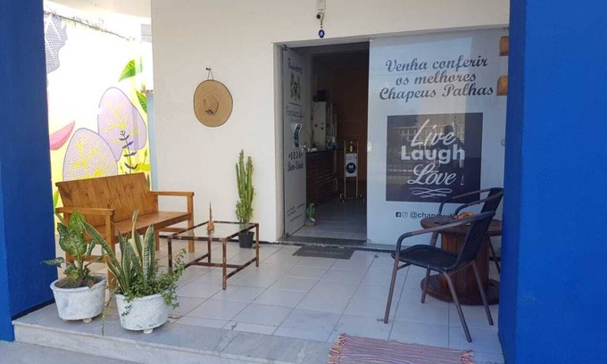 Aldeota Casa | Family room with private bathroom, WiFi, AIR and TV.