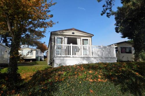 Hamworthy Casa | Family Seaside Retreat Private Stay at 5-Star Rockley Holiday Park Poole