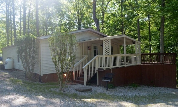 Eckerty Casa | Family Style Home Cabin #22 3 Bedroom 2 Bath on Patoka Lake in Southern Indiana