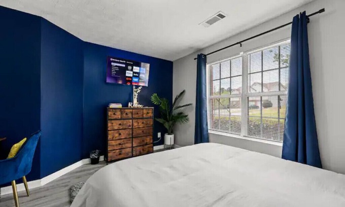 Lithonia Casa | Family Veranda Suite +Affordable