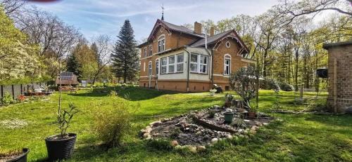 Neupetershain Nord Villa | FamilyandBike