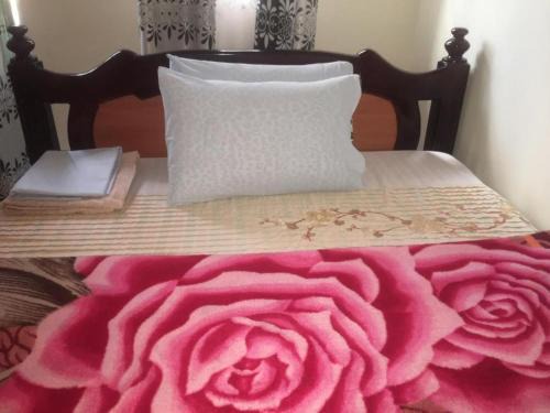 Lira Casa | Famko Hotel - Sleeps 24 - Parking - Garden