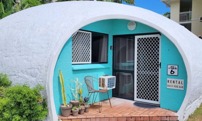 Trinity Beach Apartamento | IGLU BY THE SEA @Trinity Beach Cama Queen + Loft + Sofá