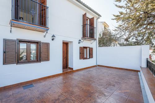 Montefrio Chalet De Esquí | Fantástica Casa de 3 BR y 3 Baños - Casa de Relax-