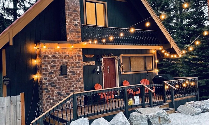 Leavenworth Casa | Fantástica casa central de Stevens y el centro de Leavenworth! Bañera de hidromasaje * capacidad para 14