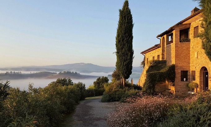 Siena Historical Center Apartamento | GRANJA PODERE CUNINA 25 KM SIENA SUR EN FRENTE MONTALCINO TOMANDO CLASE DE COCINA