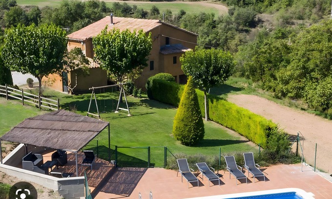 Sagas Otro | Masía 'Cal Colom' con vistas a la montaña, piscina privada y Wi-Fi