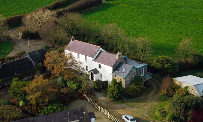 Druidston Casa | Farmhouse Charm with Modern Style | Pembrokeshire