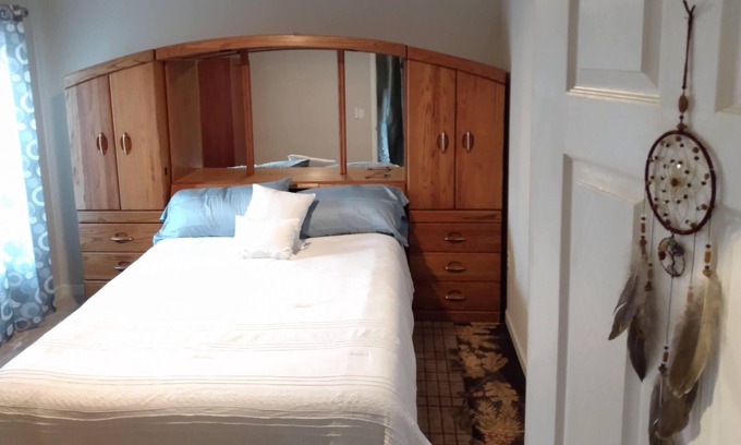 Broadway Otro | Farmhouse Guest Room at Traveler's Meadow, private bath