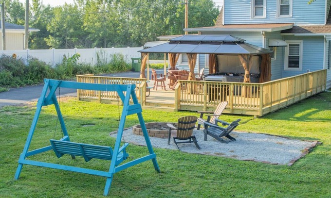 Port Clinton Apartamento | farmhouse/hot tub by Camp Perry