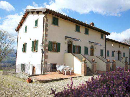 Poppi Casa | Farmhouse in Tuscany with Pool & Valley Views