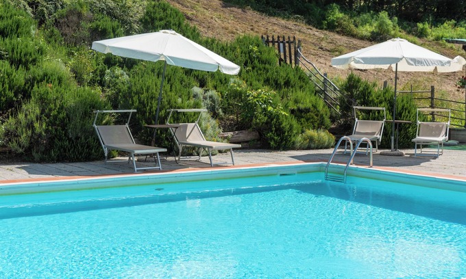 Dicomano Otro | Casa rural 'Universal Harmony - Cardellino' con vistas a la montaña, piscina compartida y Wi-Fi