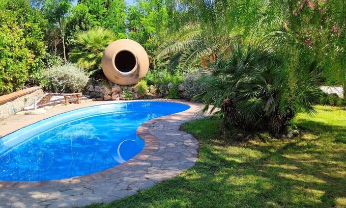 Ciampino Villa | Farmhouse with swimming pool, Rome and Airport short distance