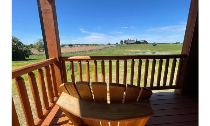 Harrodsburg Villa | Farmview Villa on Bourbon Trail with HOT TUB-6