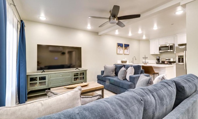 Fontana Apartamento | Fast WiFi and Free Parking Cozy Fontana Apartment