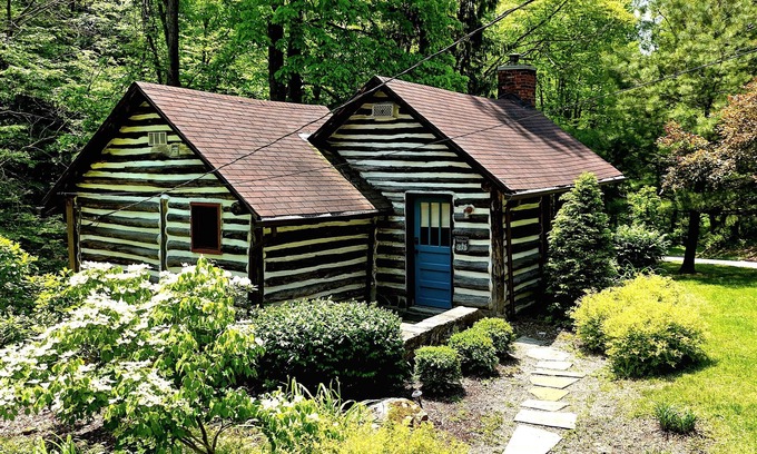 Chalk Hill Cabaña | Fayette Springs House - Lujo rústico cerca de senderos, aguas bravas y bodega!