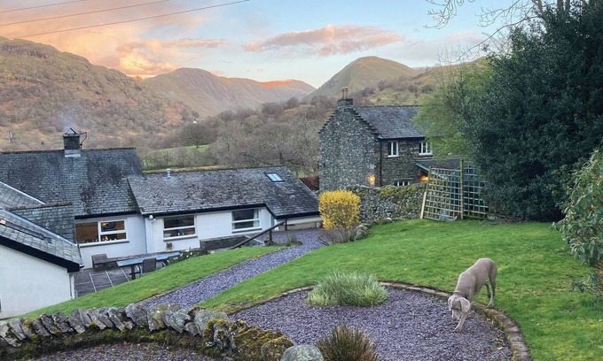 Penrith Casa | FELLDALE, pet friendly, with open fire in Ullswater