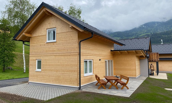 Kotschach-Mauthen Cabaña | Felsenfest Cottage has a lot comfort. Enjoy the mountains and lovely villages!