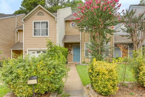 Lawrenceville Casa | Fenced Yard and Pool Access Lawrenceville Retreat!