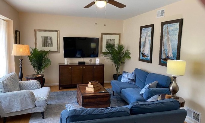 Savannah Casa | Fenced Yard for Dogs - 15 mins to Downtown