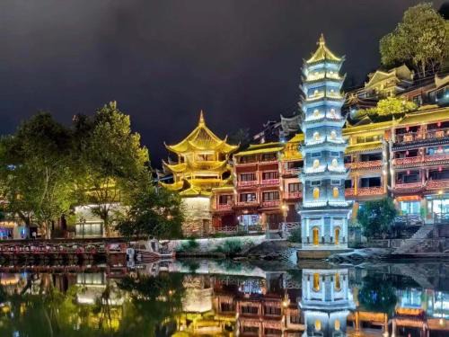 Fenghuang Hotel | Fenghuang Ancient Town Fuyuan Riverside Homestay