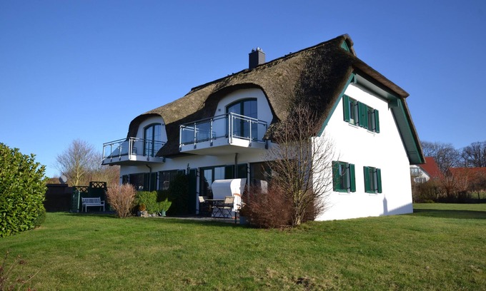 Dassow Apartamento | Ferien am Meer in der Wunderschönen Albatros: mit Reetdach, Sauna und Viel Platz