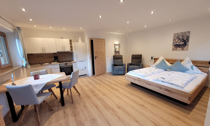 Ramsau Apartamento | Ferienwohnung Steinberg, 1-2 Personen, 37 qm, Balkon mit Bergblick, W-lan, Wohn-schlafraum
