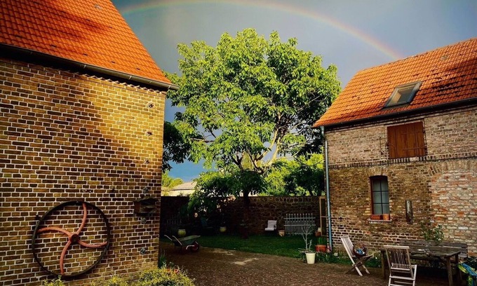 Boitzenburger Land Apartamento | Ferienhof Schmetterlingsgarten - Holiday apartment 1 "former stable" with garden