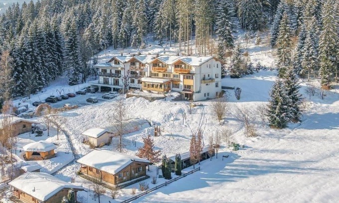 Oberndorf bei Kitzbuhel Apartamento | Ferienwohnung Österreich im Gartenhotel Rosenhof bei Kitzbühel