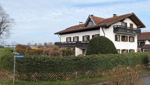 Chieming Apartamento | Ferienwohnung am Frauenbach